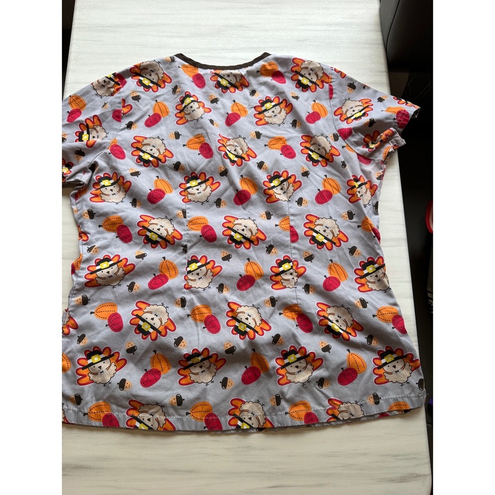 Lot of 4 Womens Holiday Scrub Tops Halloween Thanksgiving Christmas Sloths Med. - Picture 9 of 15